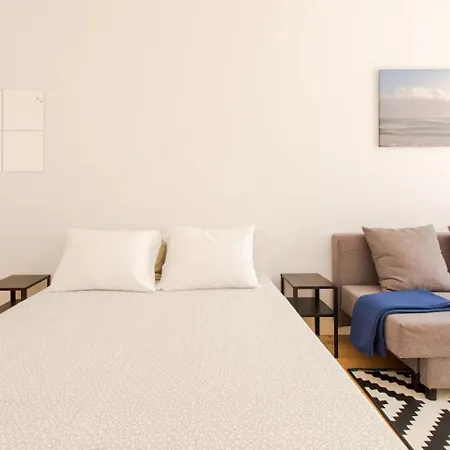 Place Of Tram 28 Apartment *