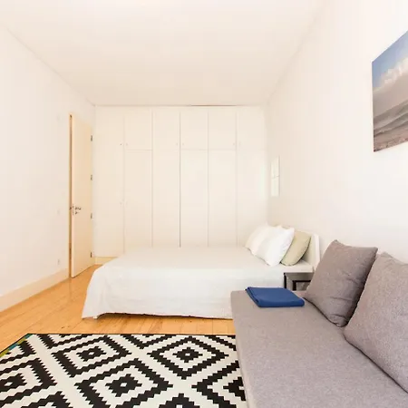 Place Of Tram 28 Apartment *